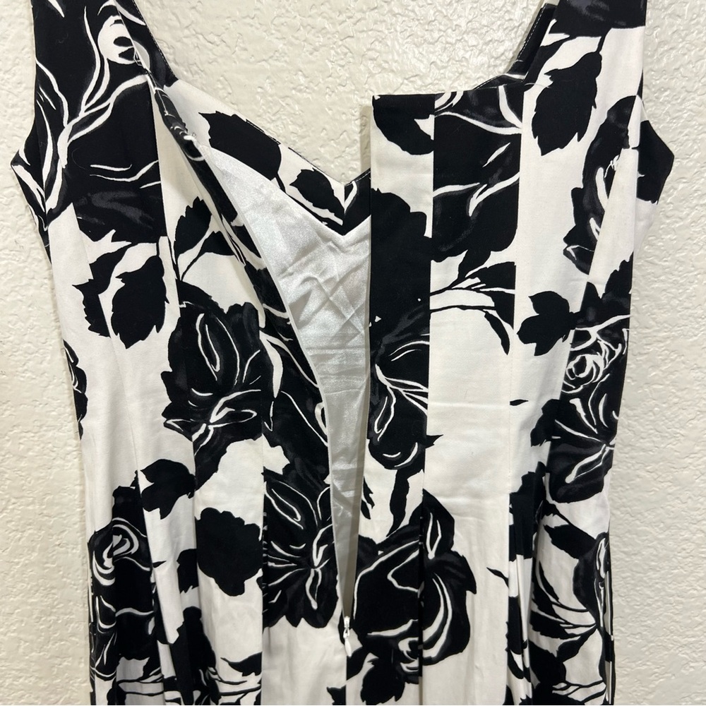 White House Black Market White Black Floral Sleeveless Dress Size 6 - Picture 10 of 11